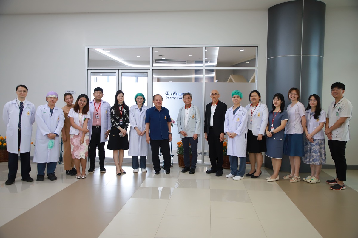 โรงพยาบาลศูนย์การแพทย์มหาวิทยาลัยแม่ฟ้าหลวงจัดพิธีเปิดห้องพักแพทย์